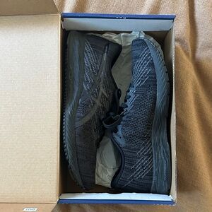 Asics Black Gel-DS Trainer 24